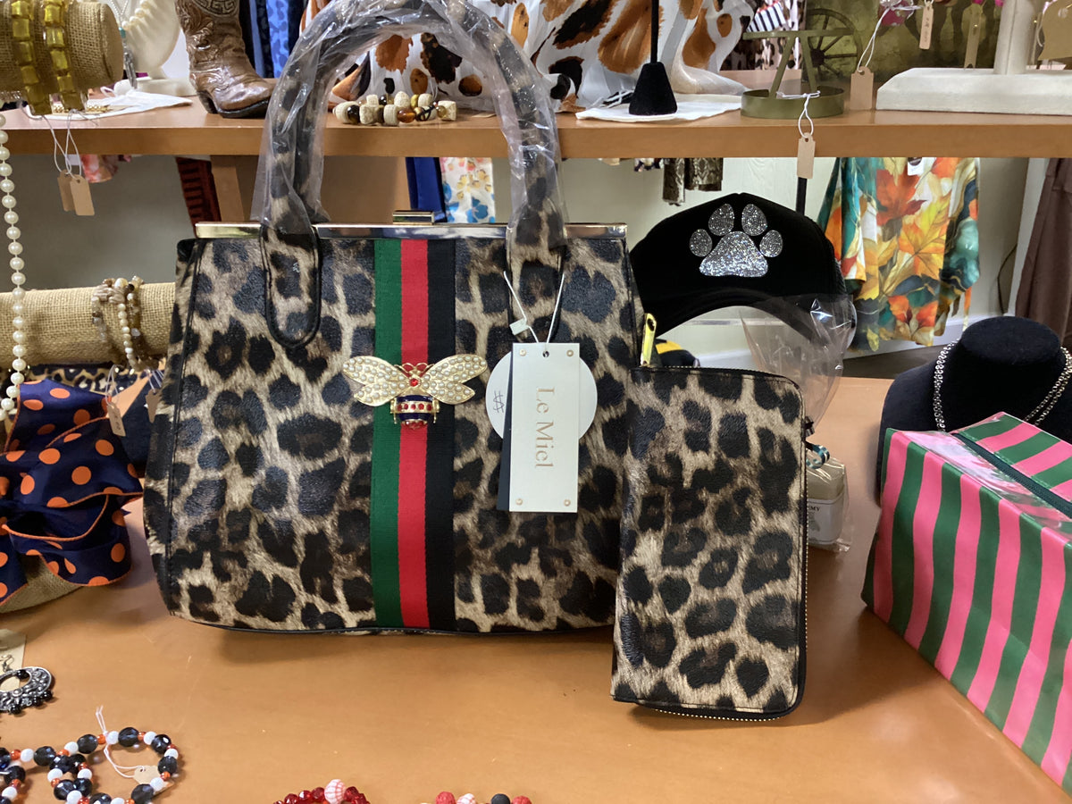 Leopard Bee Stripe Tote Set with Clasp