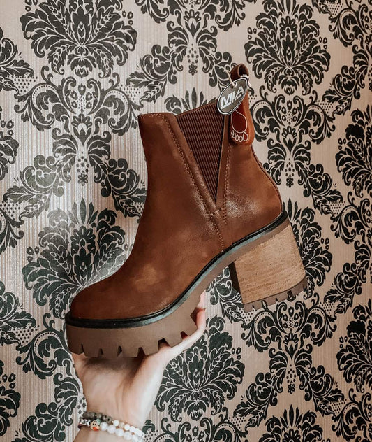 The "stacy" boot in brown