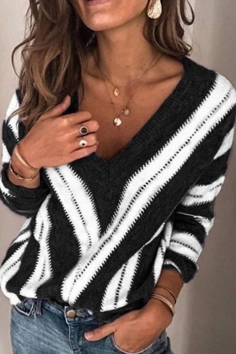 V Neck Knit Sweater Black and White