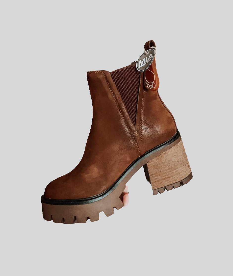 The "stacy" boot in brown