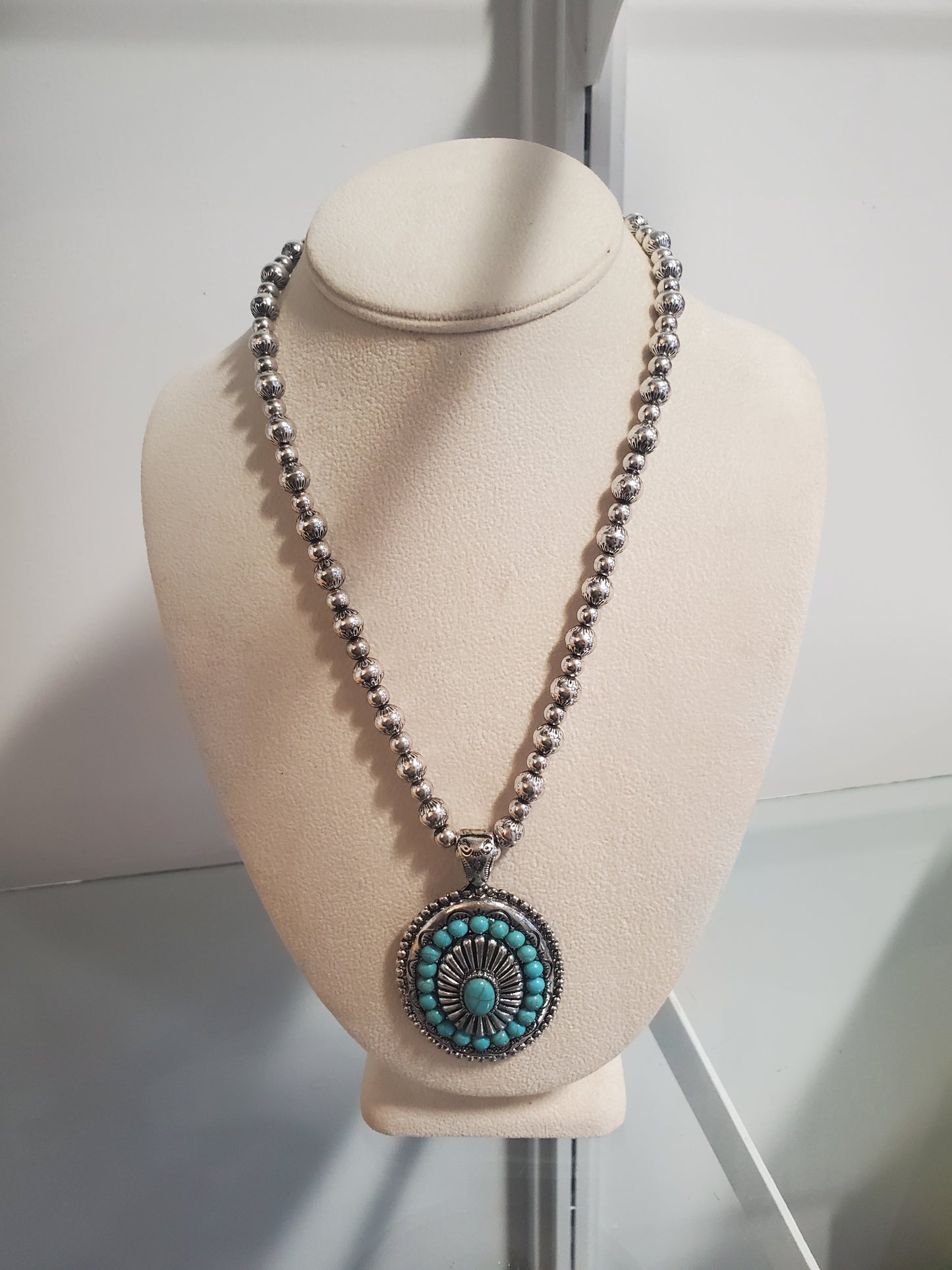 Navajo Style Turquoise Pendant Necklace