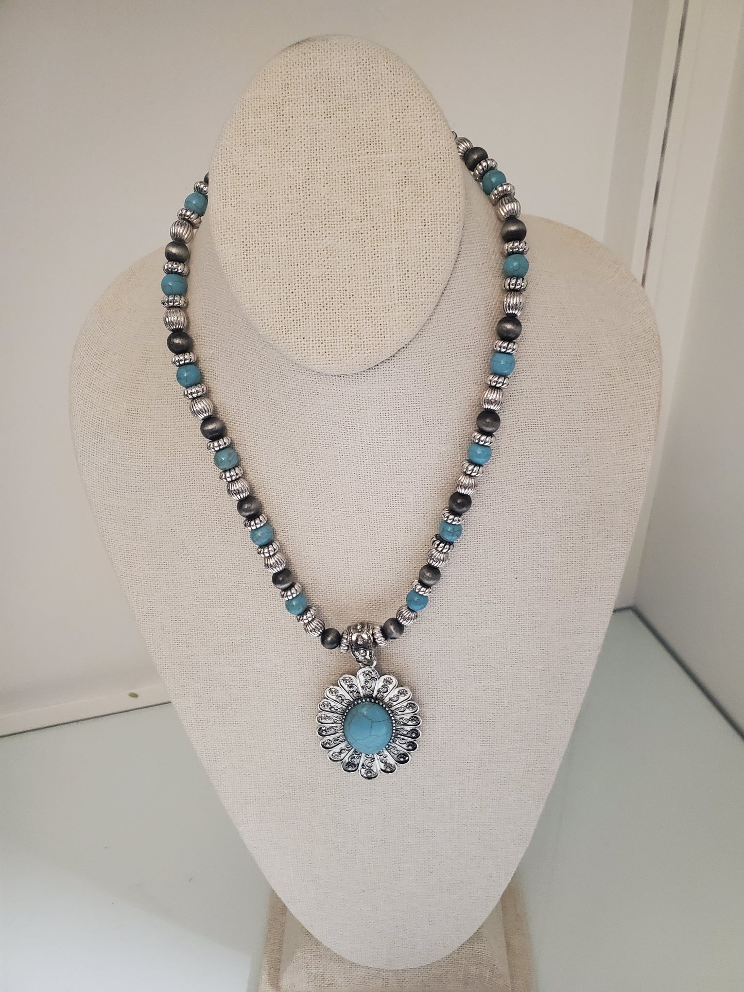 Navajo Style Turquoise Pendant Necklace