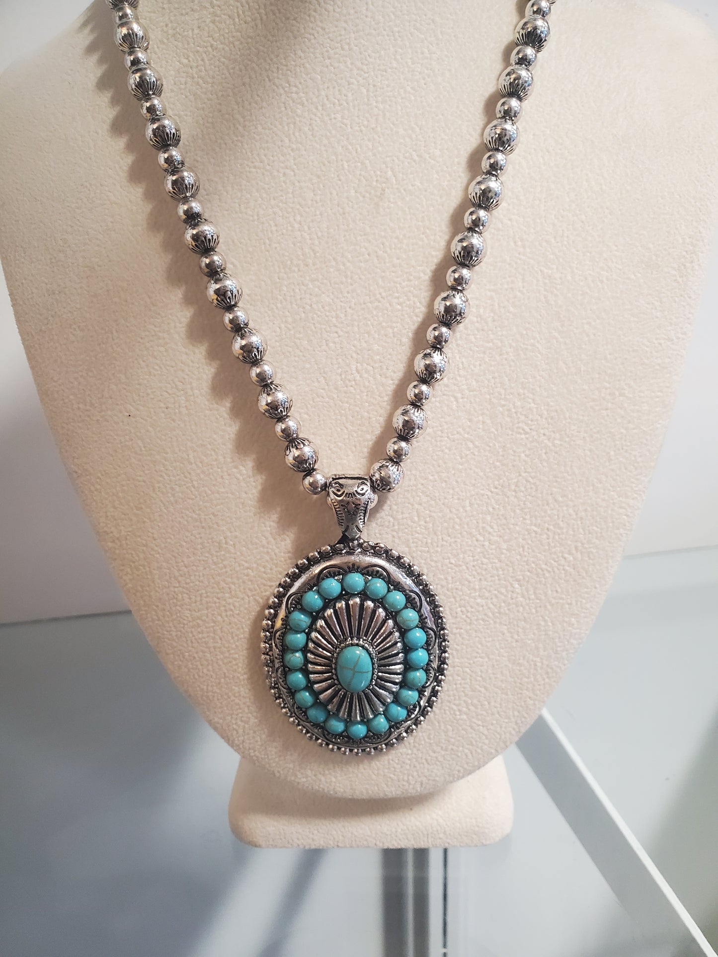 Navajo Style Turquoise Pendant Necklace
